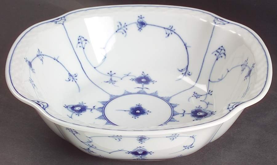Blue Traditional (No Trim) 9" Salad Serving Bowl by Bing & Grondahl-1