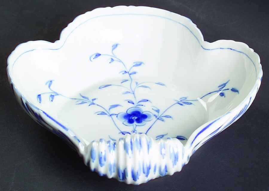 Butterfly Large Shell Shaped Dish by Bing & Grondahl-1