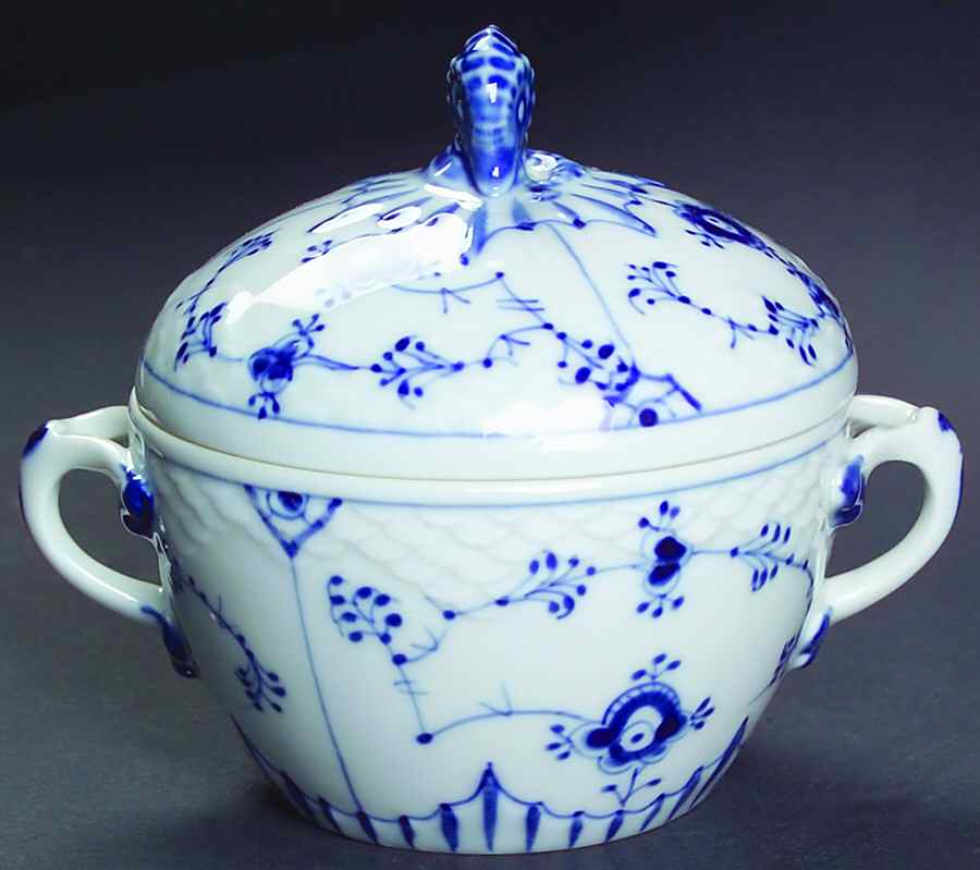Butterfly Sugar Bowl & Lid by Bing & Grondahl-1