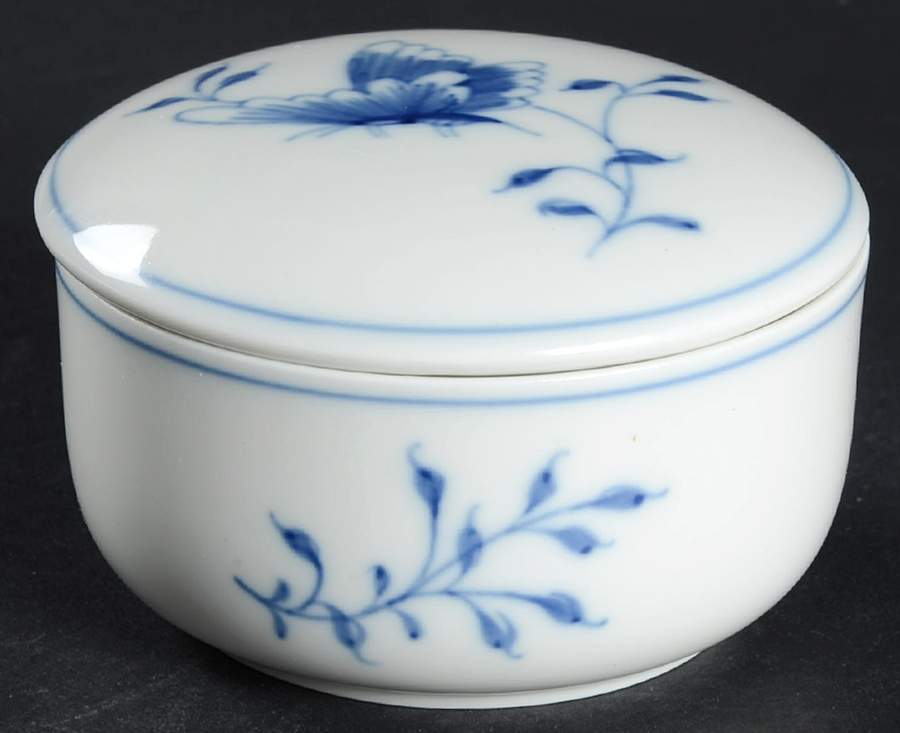 Butterfly 3" Round Box & Lid by Bing & Grondahl-1