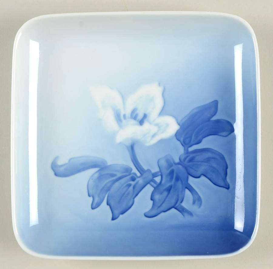 Christmas Rose 5" Ashtray by Bing & Grondahl-1