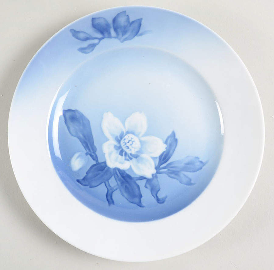 Christmas Rose Dessert/Pie Plate by Bing & Grondahl-1