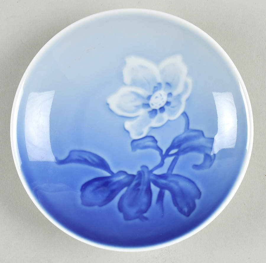 Christmas Rose 4" Ashtray by Bing & Grondahl-1