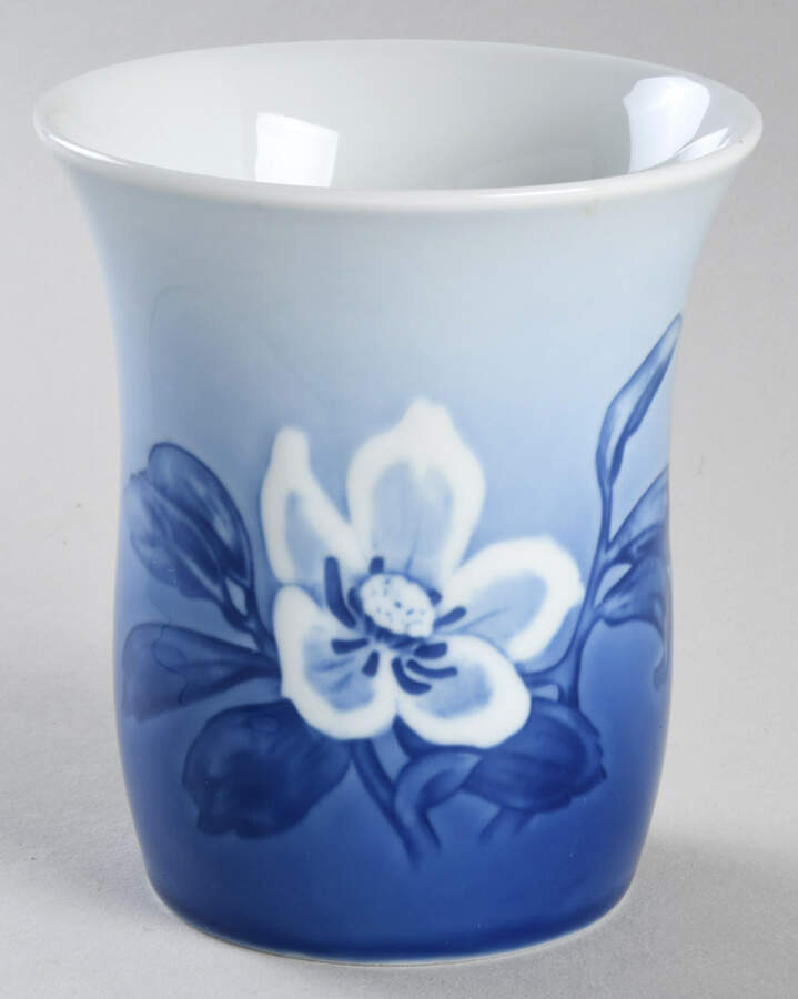 Christmas Rose 4" Vase by Bing & Grondahl-1