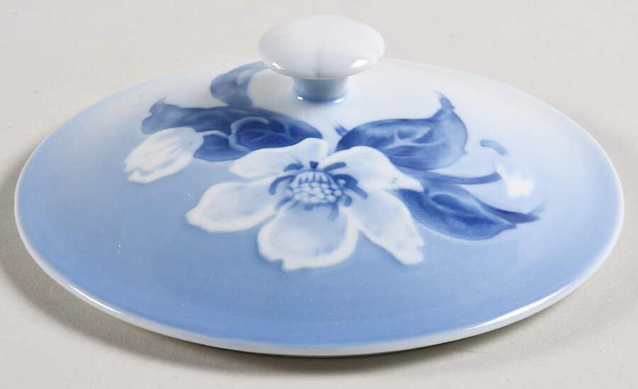Christmas Rose Lid for Flat Cream Soup Bowl by Bing & Grondahl-1