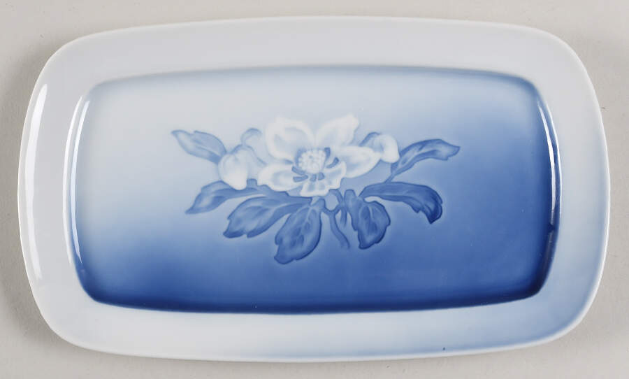 Christmas Rose Rectangular Tray by Bing & Grondahl-1