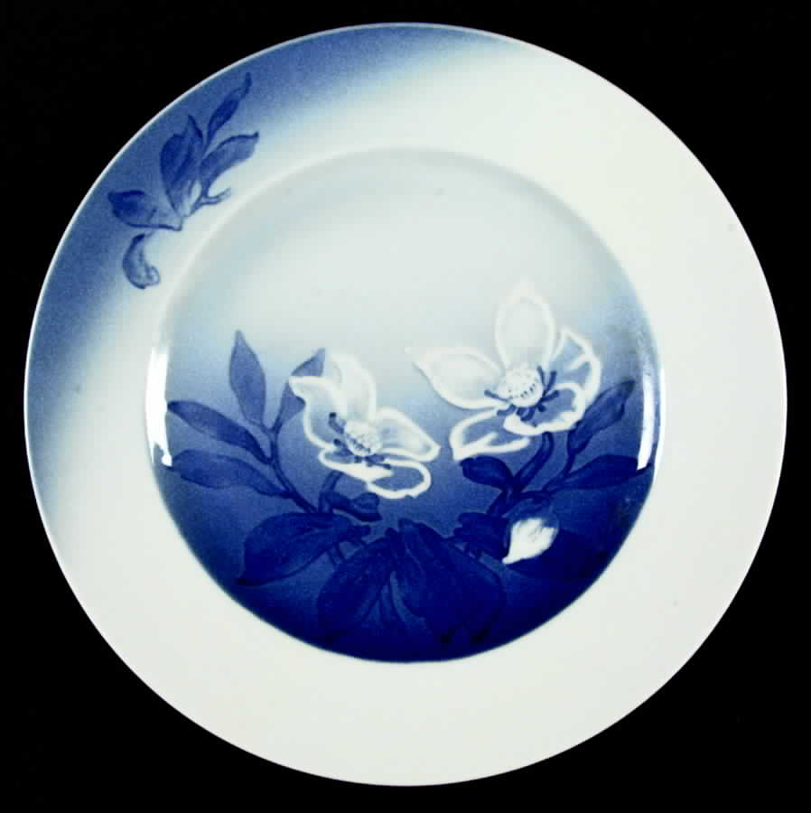 Christmas Rose Dinner Plate by Bing & Grondahl-1