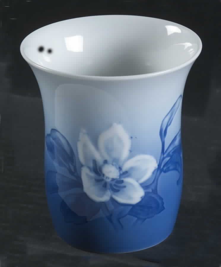 Christmas Rose Bud Vase by Bing & Grondahl-1