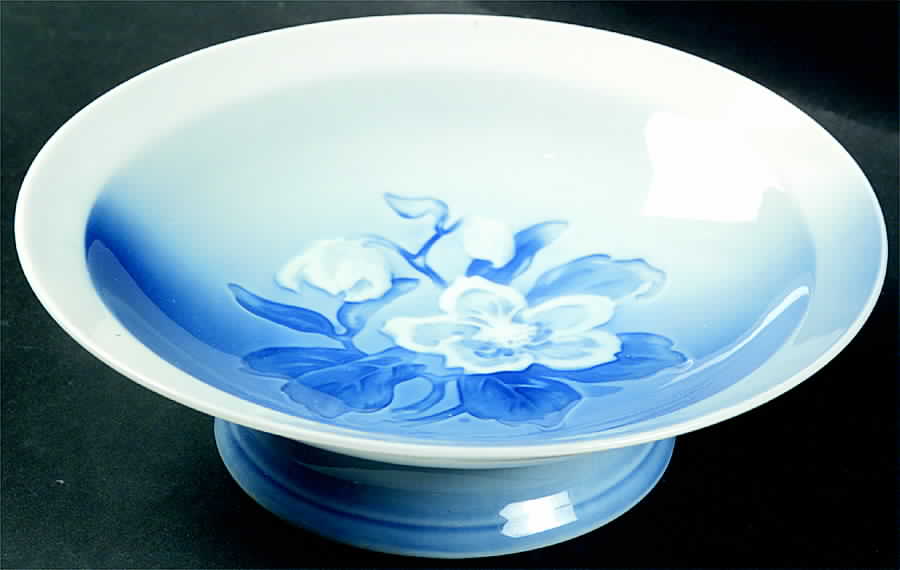 Christmas Rose Low Footed Cake Plate by Bing & Grondahl-1