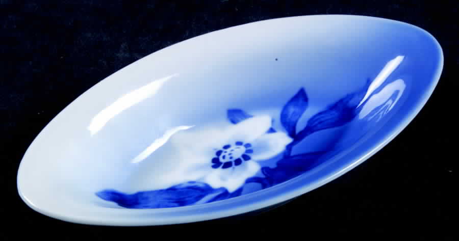 Christmas Rose 5" Oval Nut Dish by Bing & Grondahl-1