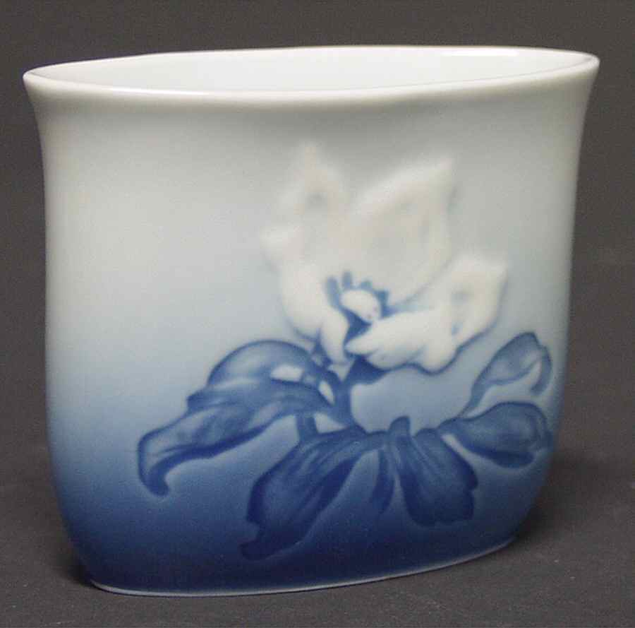 Christmas Rose Cigarette Holder by Bing & Grondahl-1