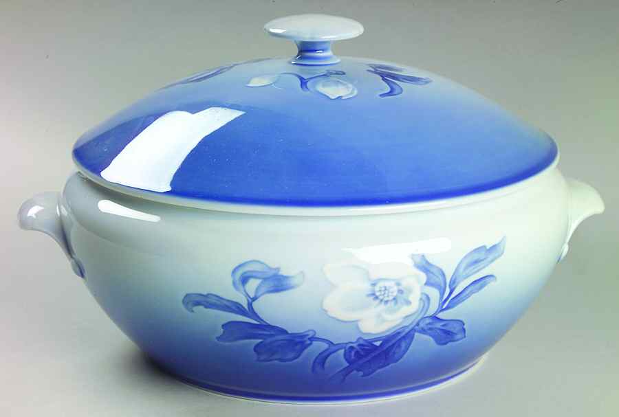 Christmas Rose Round Covered Vegetable by Bing & Grondahl-1