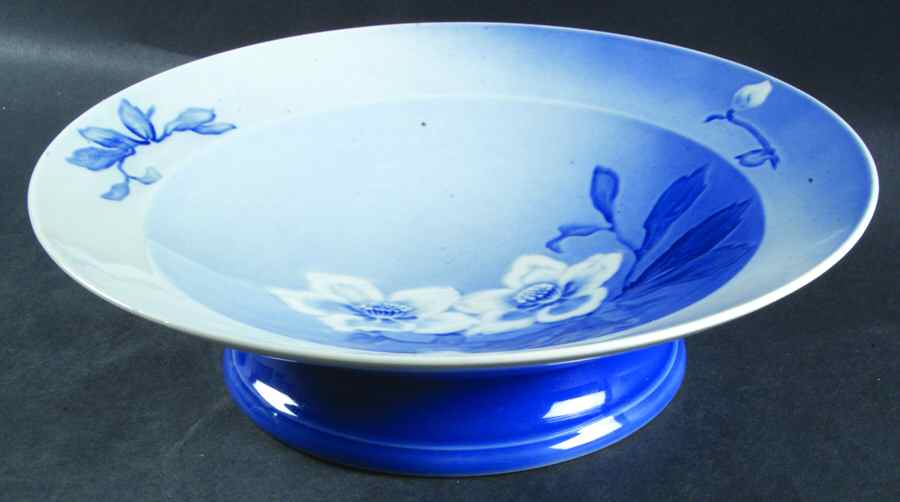 Christmas Rose 9" Diameter Pedestal Cake Stand by Bing & Grondahl-1