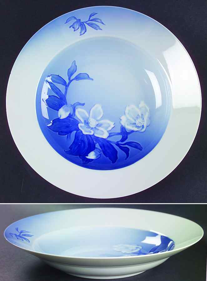 Christmas Rose Large Rim Soup Bowl by Bing & Grondahl-1