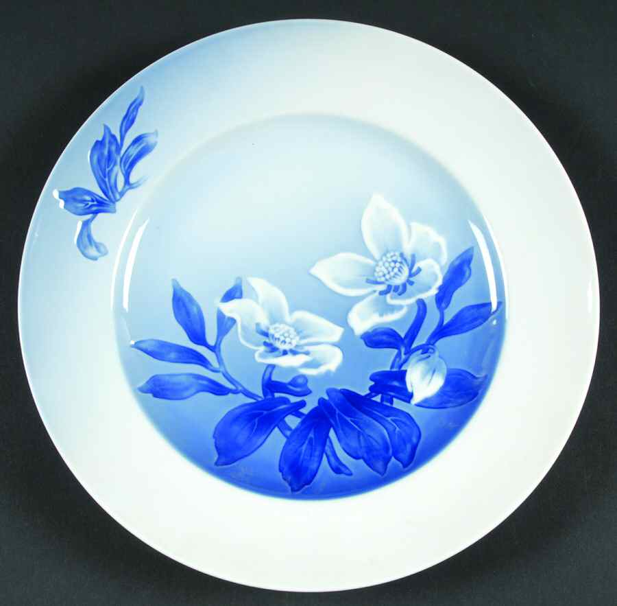 Christmas Rose Dinner Plate by Bing & Grondahl-1