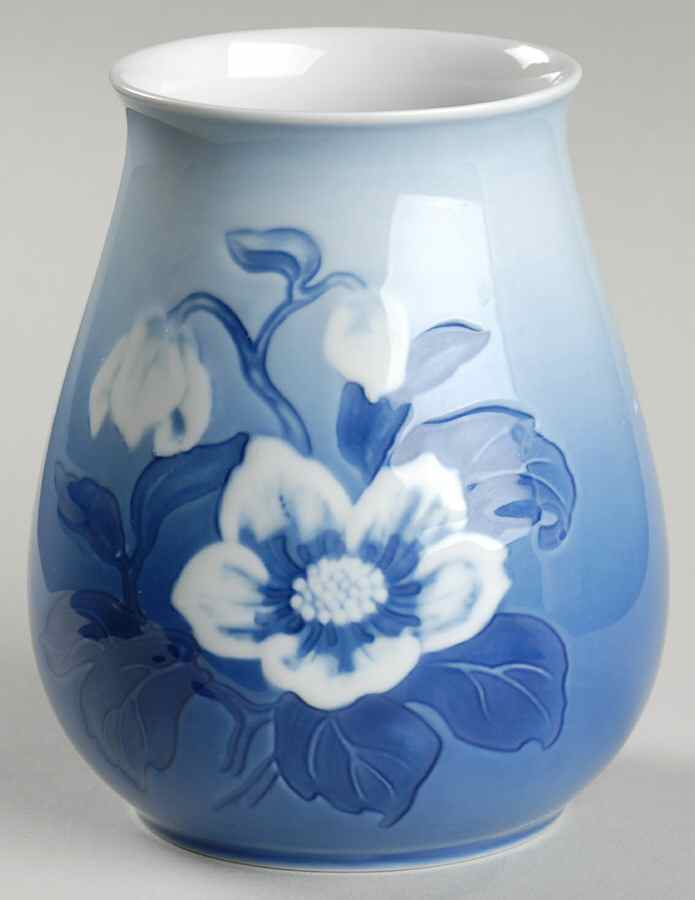 Christmas Rose 4" Vase by Bing & Grondahl-1