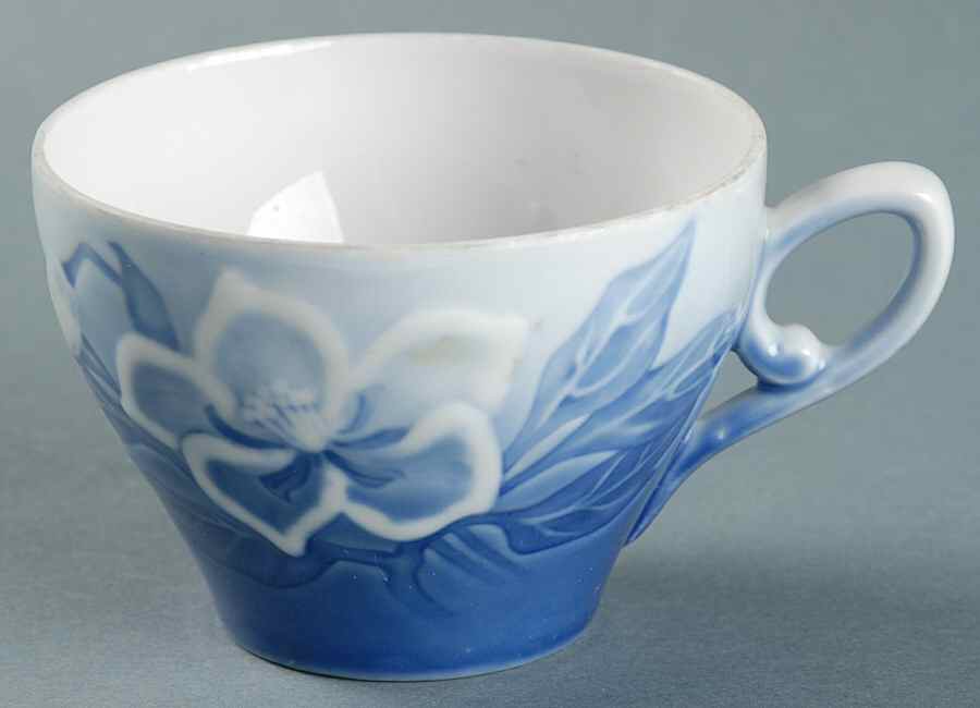 Christmas Rose Flat Cup by Bing & Grondahl-1