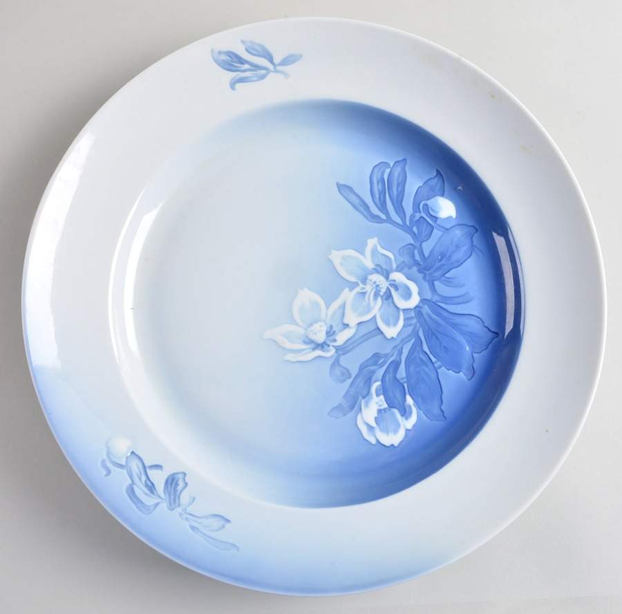 Christmas Rose 12" Chop Plate (Round Platter) by Bing & Grondahl-1