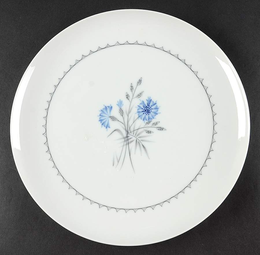Cornflower Dinner Plate by Bing & Grondahl-1