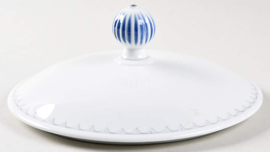 Cornflower Blue Edge Lid for Round Vegetable by Bing & Grondahl-1