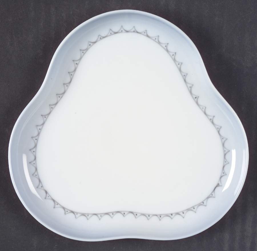Cornflower Blue Edge Triangular Tray by Bing & Grondahl-1