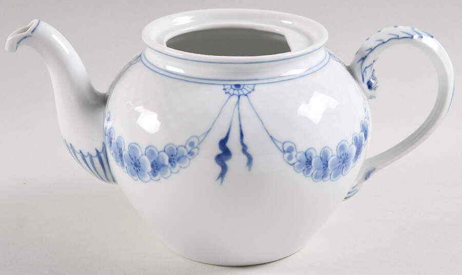 Empire Blue and White Teapot No Lid by Bing & Grondahl-1