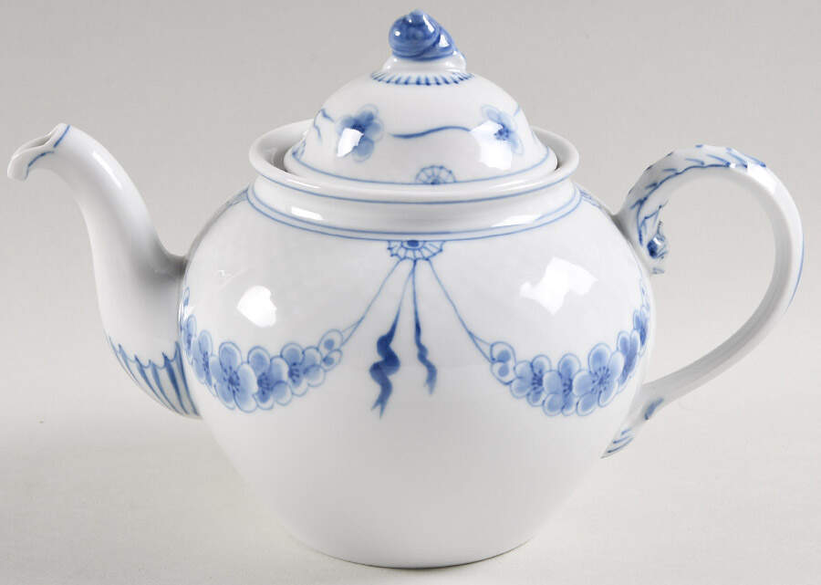Empire Blue and White Teapot & Lid by Bing & Grondahl-1
