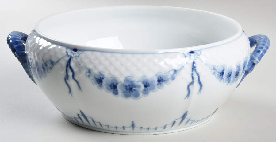 Empire Blue and White Round Vegetable No Lid by Bing & Grondahl-1