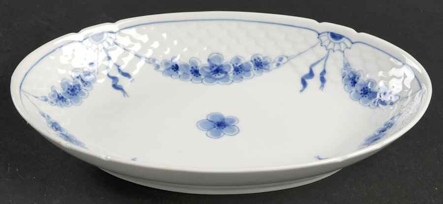 Empire Blue and White Relish by Bing & Grondahl-1