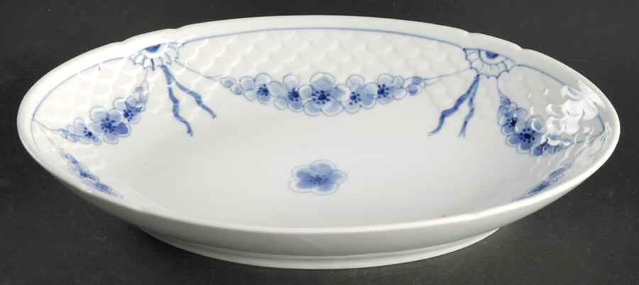 Empire Blue and White Dessert/Pie Plate by Bing & Grondahl-1