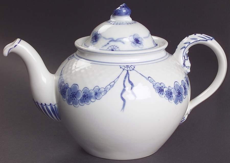 Empire Blue and White Teapot & Lid by Bing & Grondahl-1