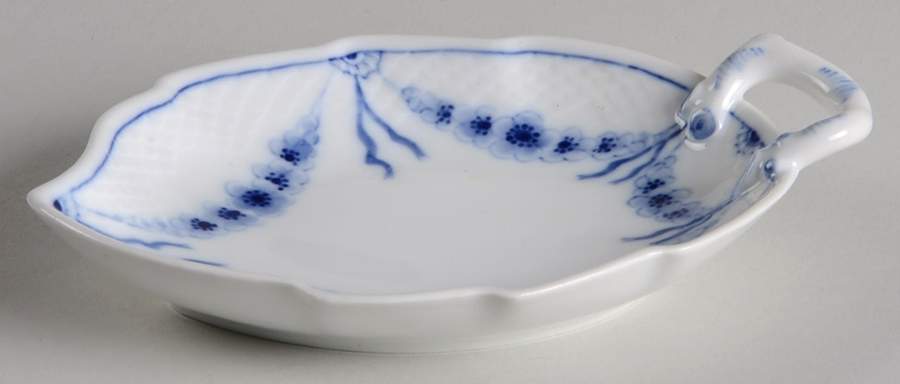 Empire Blue and White 7" Leaf Dish by Bing & Grondahl-1