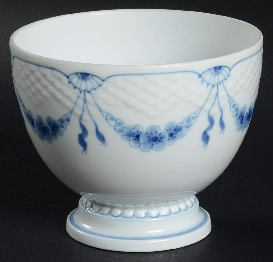Empire Blue and White Open Sugar Bowl by Bing & Grondahl-1