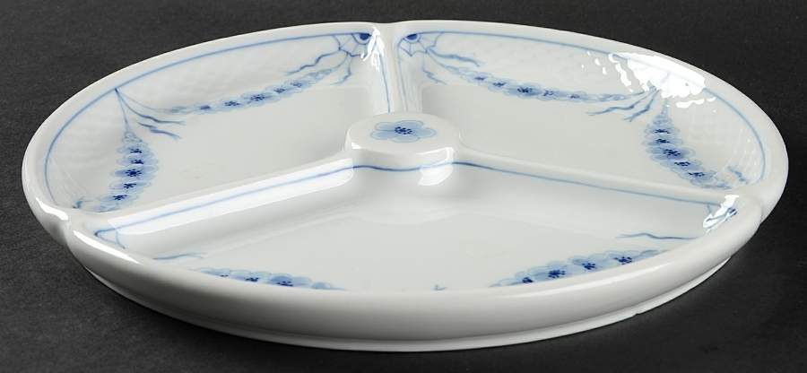 Empire Blue and White 3-Part Relish by Bing & Grondahl-1
