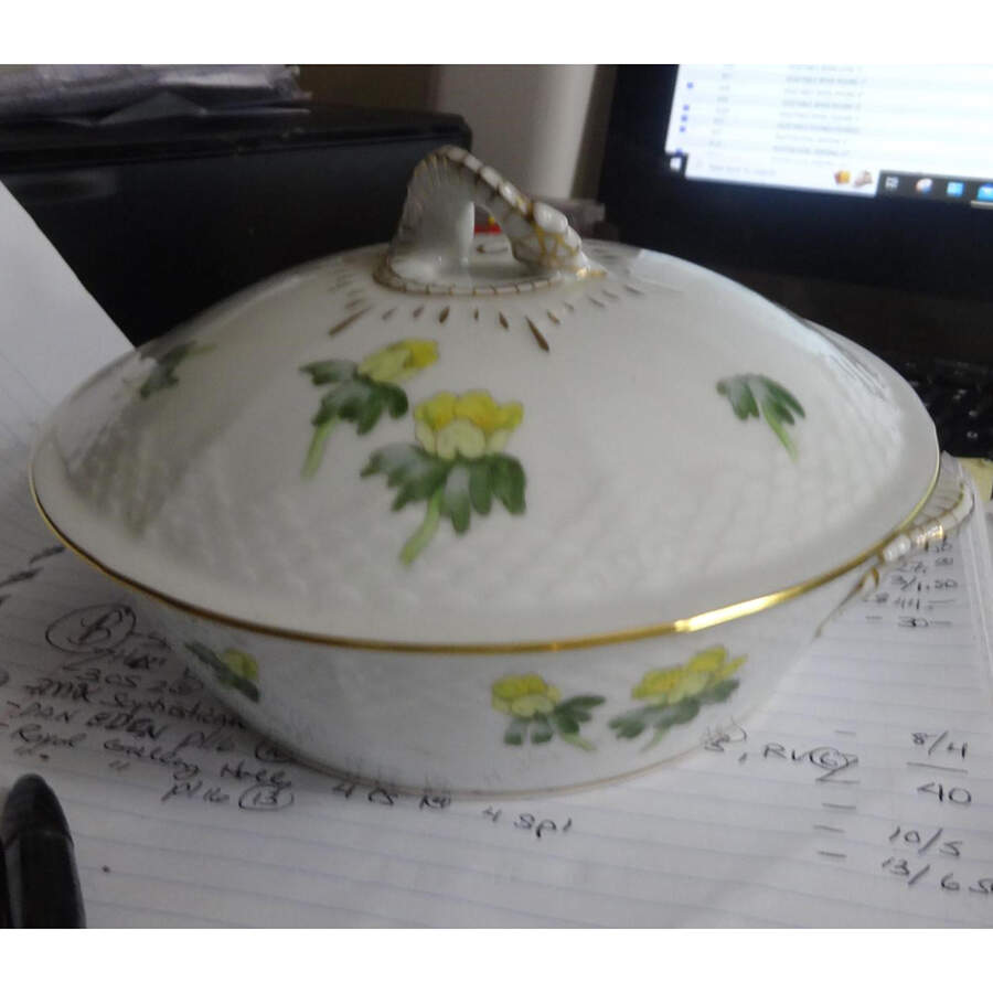 Erantis Round Covered Butter by Bing & Grondahl-1