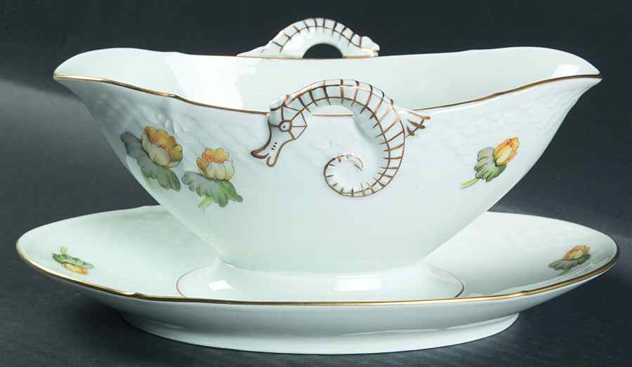 Erantis Gravy Boat with Attached Underplate by Bing & Grondahl-1