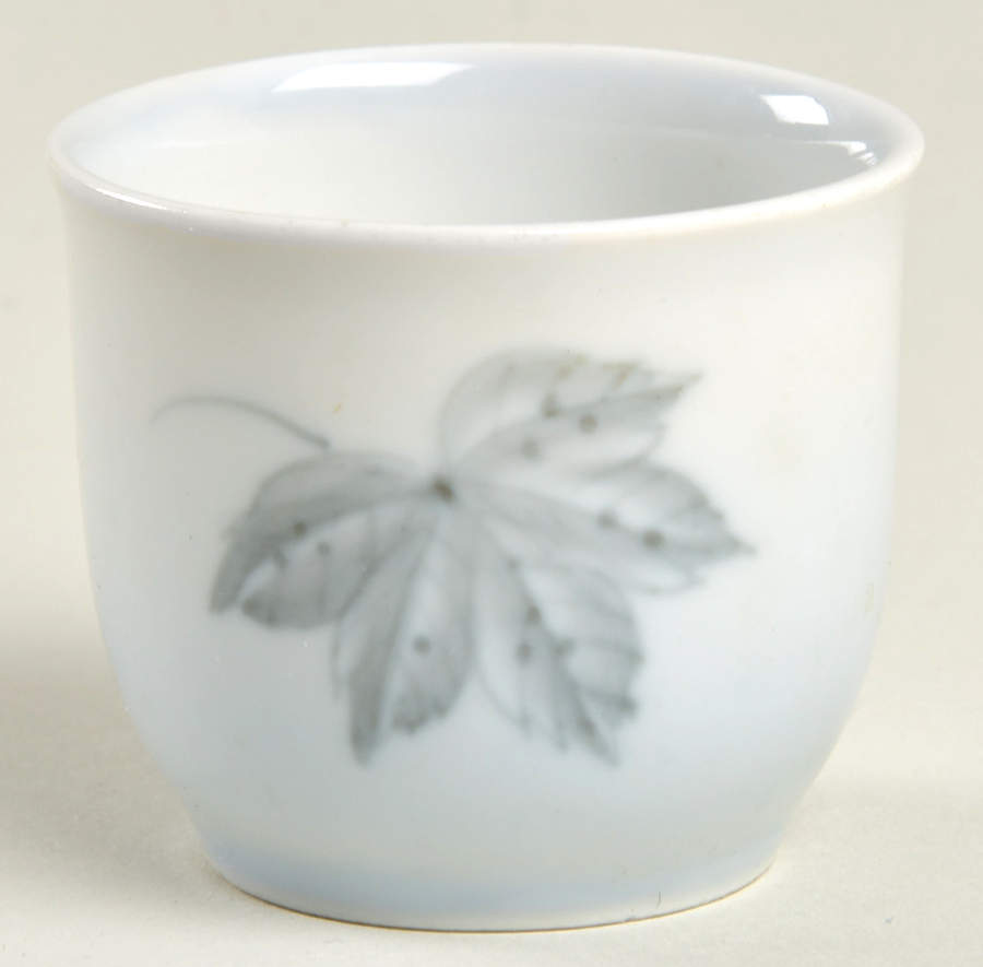 Falling Leaves Single Egg Cup by Bing & Grondahl-1