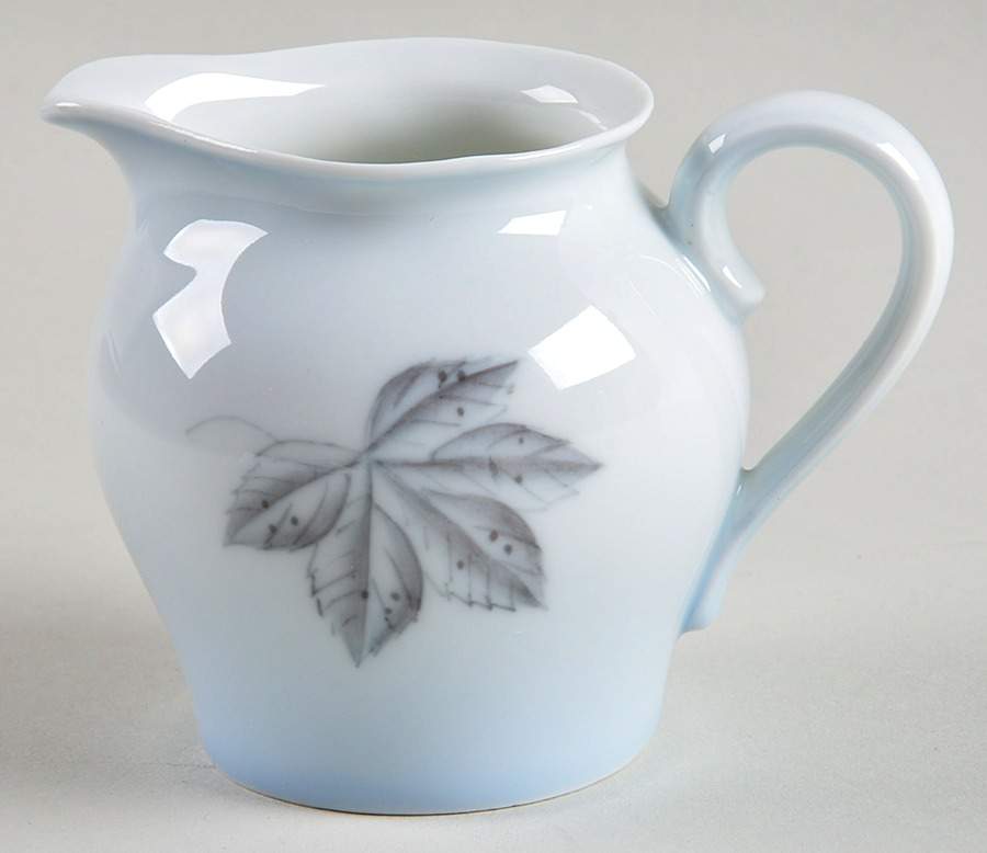 Falling Leaves Mini Creamer by Bing & Grondahl-1
