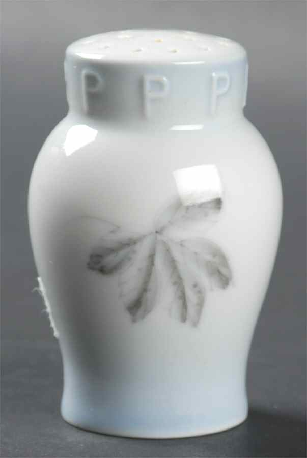 Falling Leaves Pepper Shaker by Bing & Grondahl-1