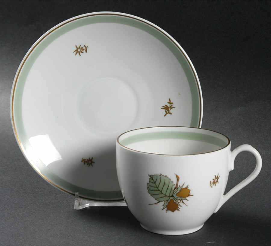 Hazelnut Flat Cup & Saucer Set by Bing & Grondahl-1