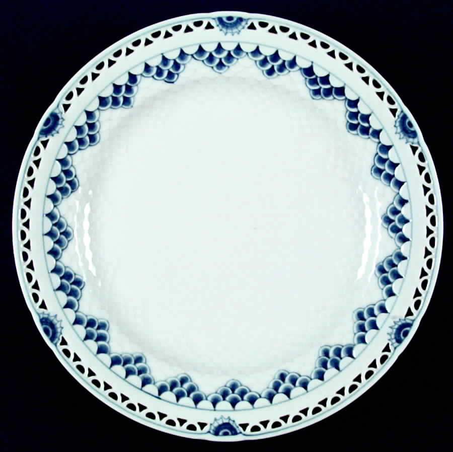Kronberg Dinner Plate by Bing & Grondahl-1