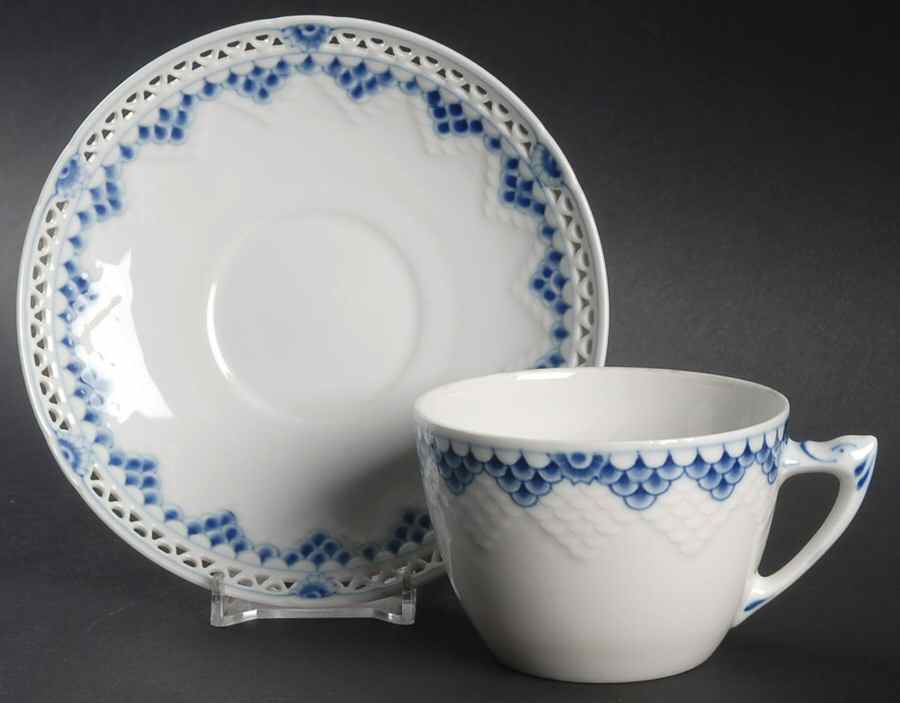 Kronberg Flat Cup & Saucer Set by Bing & Grondahl-1
