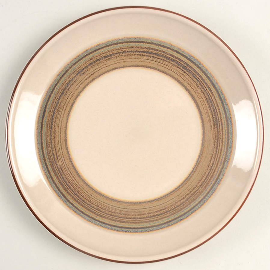 Peru Luncheon Plate by Bing & Grondahl-1