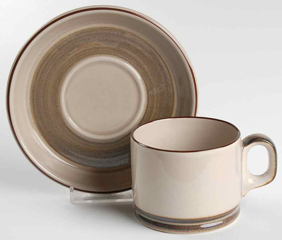 Peru Flat Cup & Saucer Set by Bing & Grondahl-1