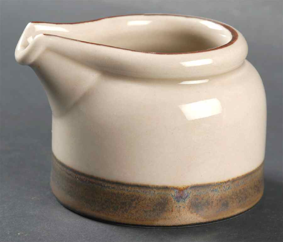 Peru Creamer by Bing & Grondahl-1