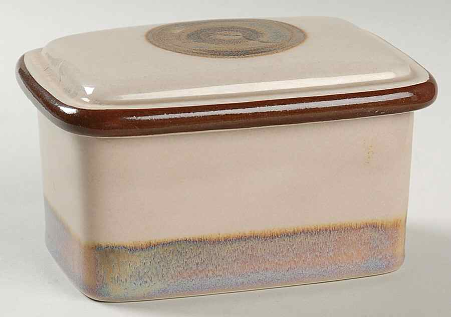 Peru Butter Box & Lid by Bing & Grondahl-1