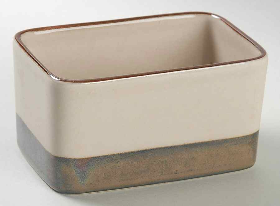 Peru Butter Box No Lid by Bing & Grondahl-1