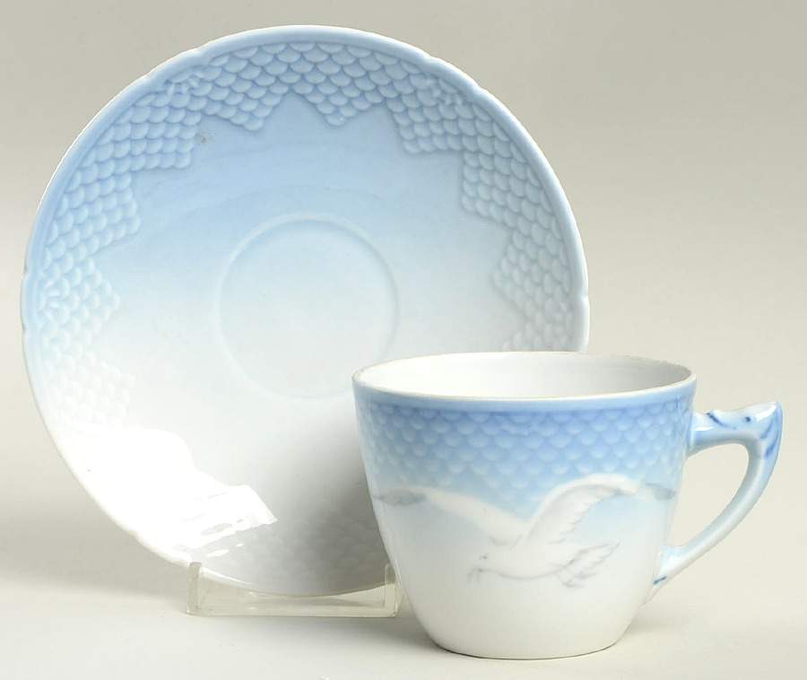 Seagull Flat Cup & Saucer Set No Gold Trim by Bing & Grondahl-1