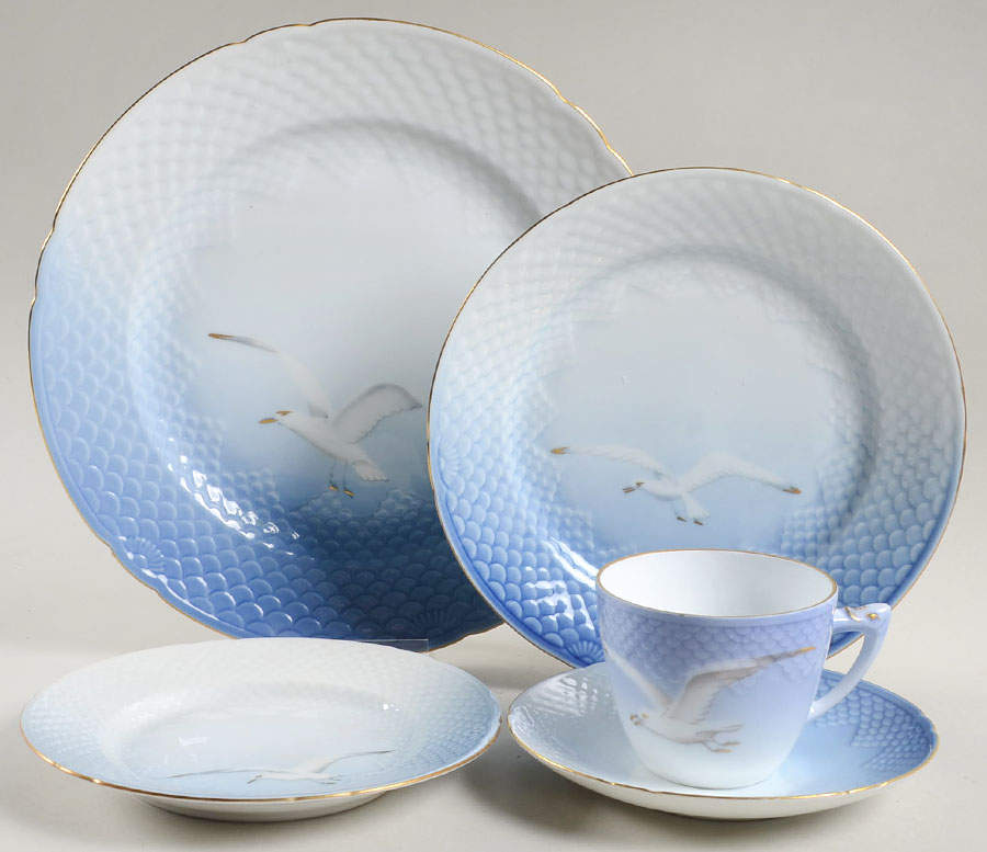 Seagull 5 Piece Place Setting by Bing & Grondahl-1