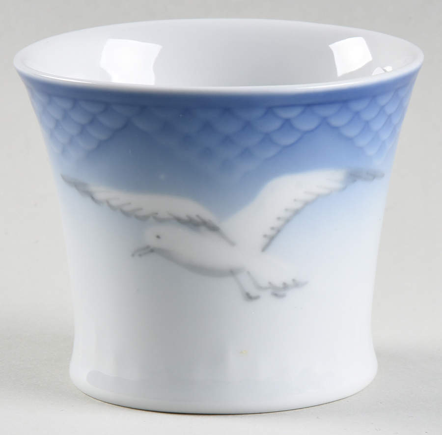 Seagull 2" Vase by Bing & Grondahl-1